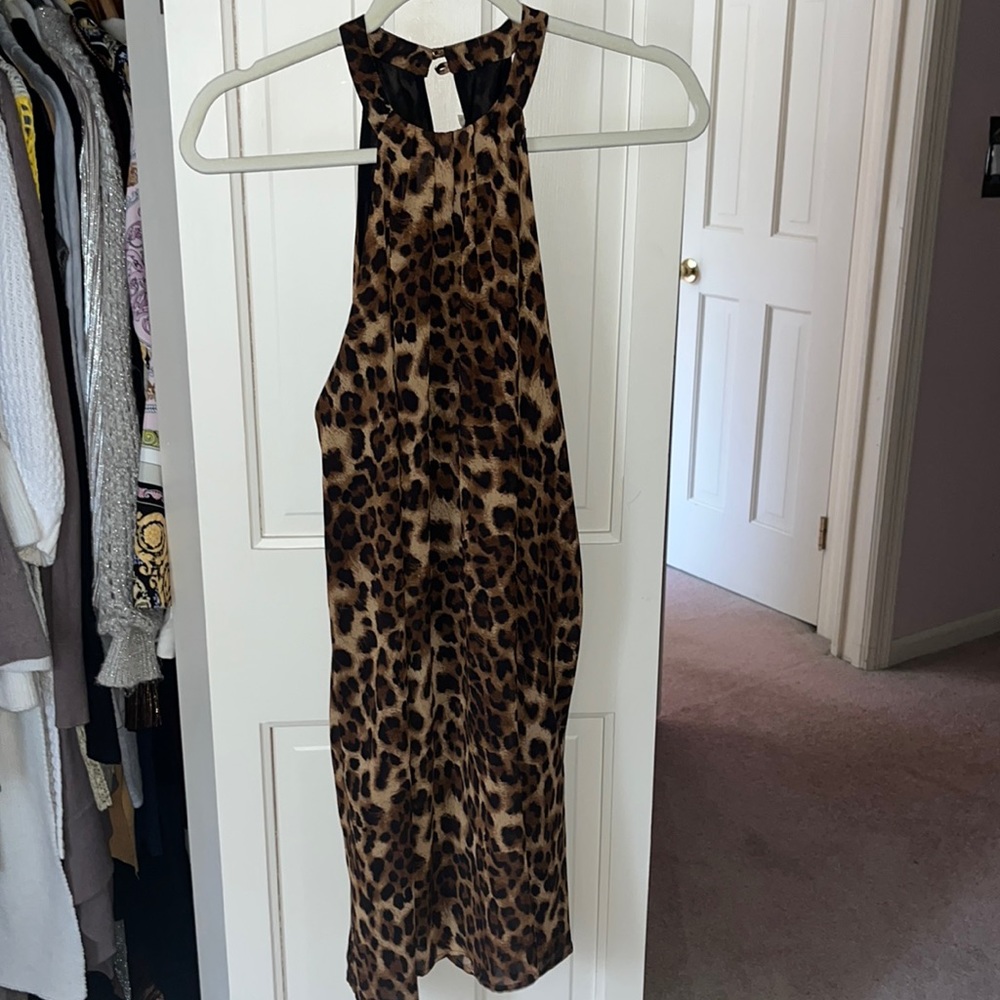 Flowing A-line halter-type dress. NWT/NBW